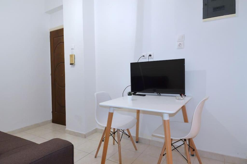 Minimal Apartment At The Foot Of The Odeon Of ... Athen Exterior foto