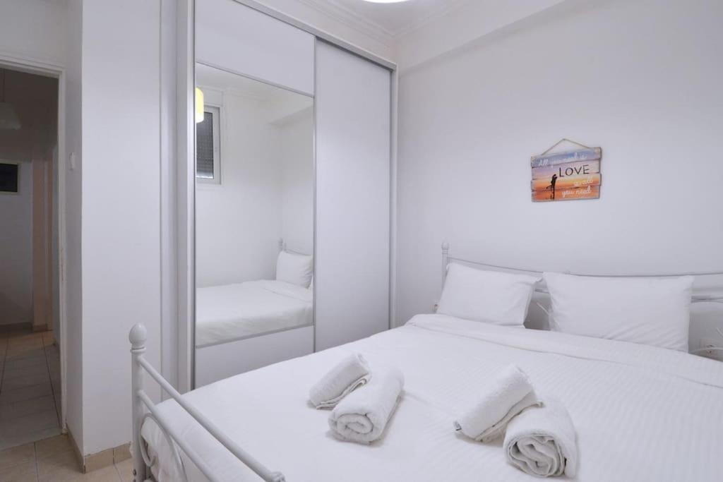 Minimal Apartment At The Foot Of The Odeon Of ... Athen Exterior foto