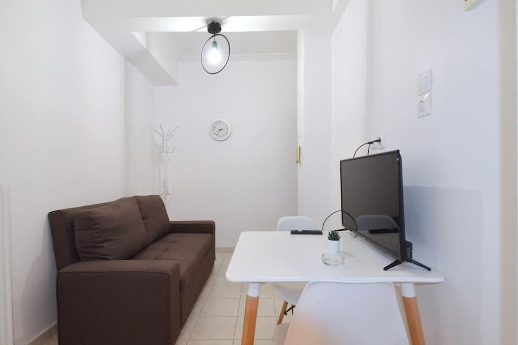 Minimal Apartment At The Foot Of The Odeon Of ... Athen Exterior foto